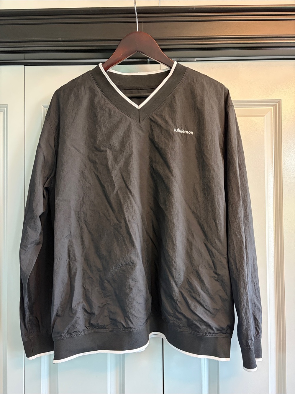 lululemon athletica Men’s Black V-Neck Pullover with White Trim